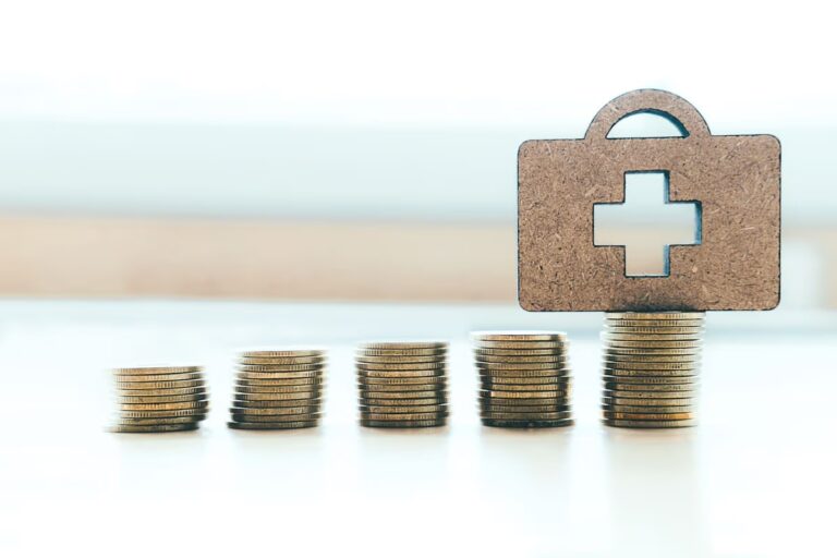 Como a inteligência artificial ajuda a prevenir fraudes em reembolsos médicos?
